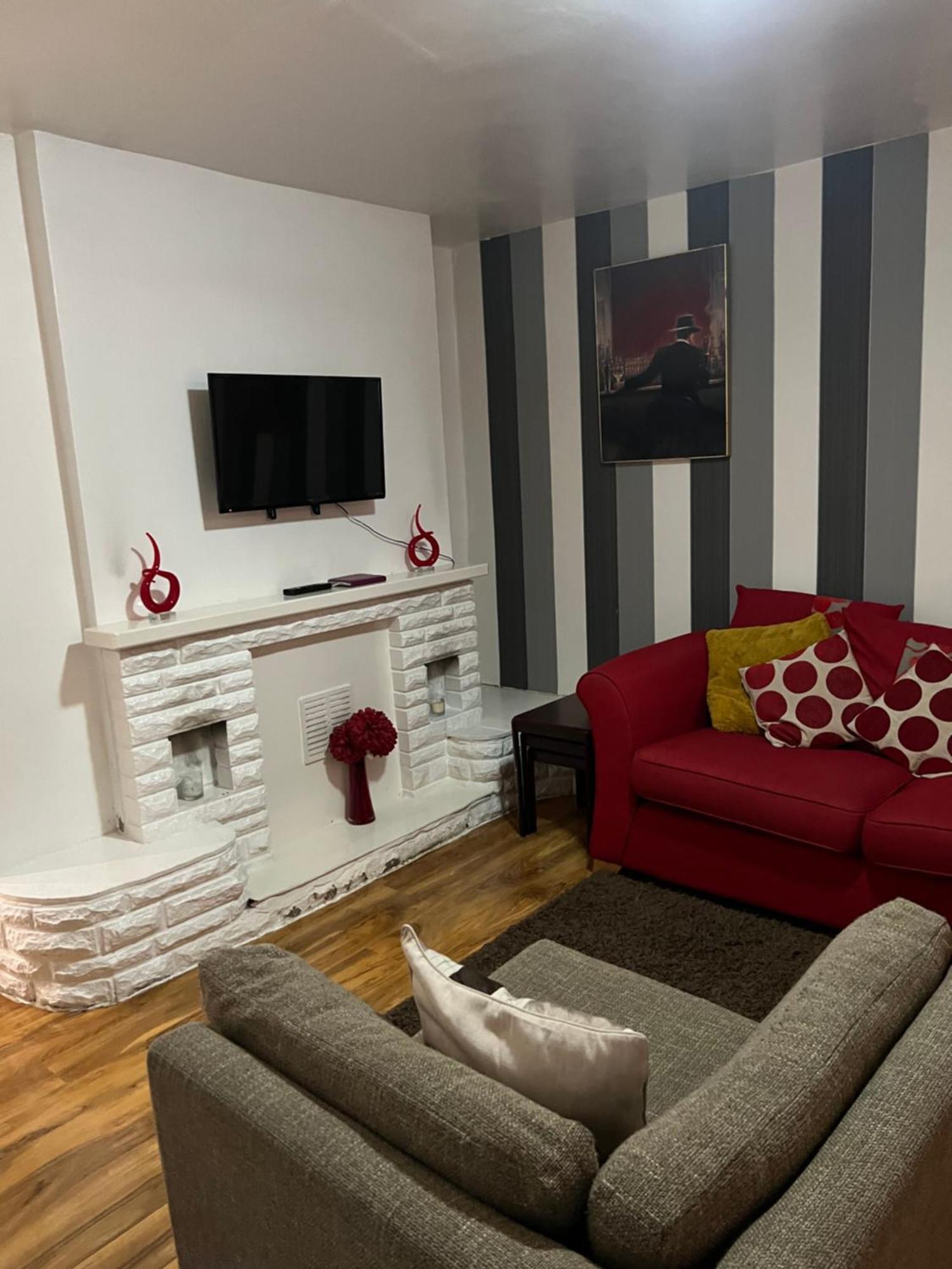 Rosewood Lodgings Special Offer For Student On Long Stay Манчестър Екстериор снимка